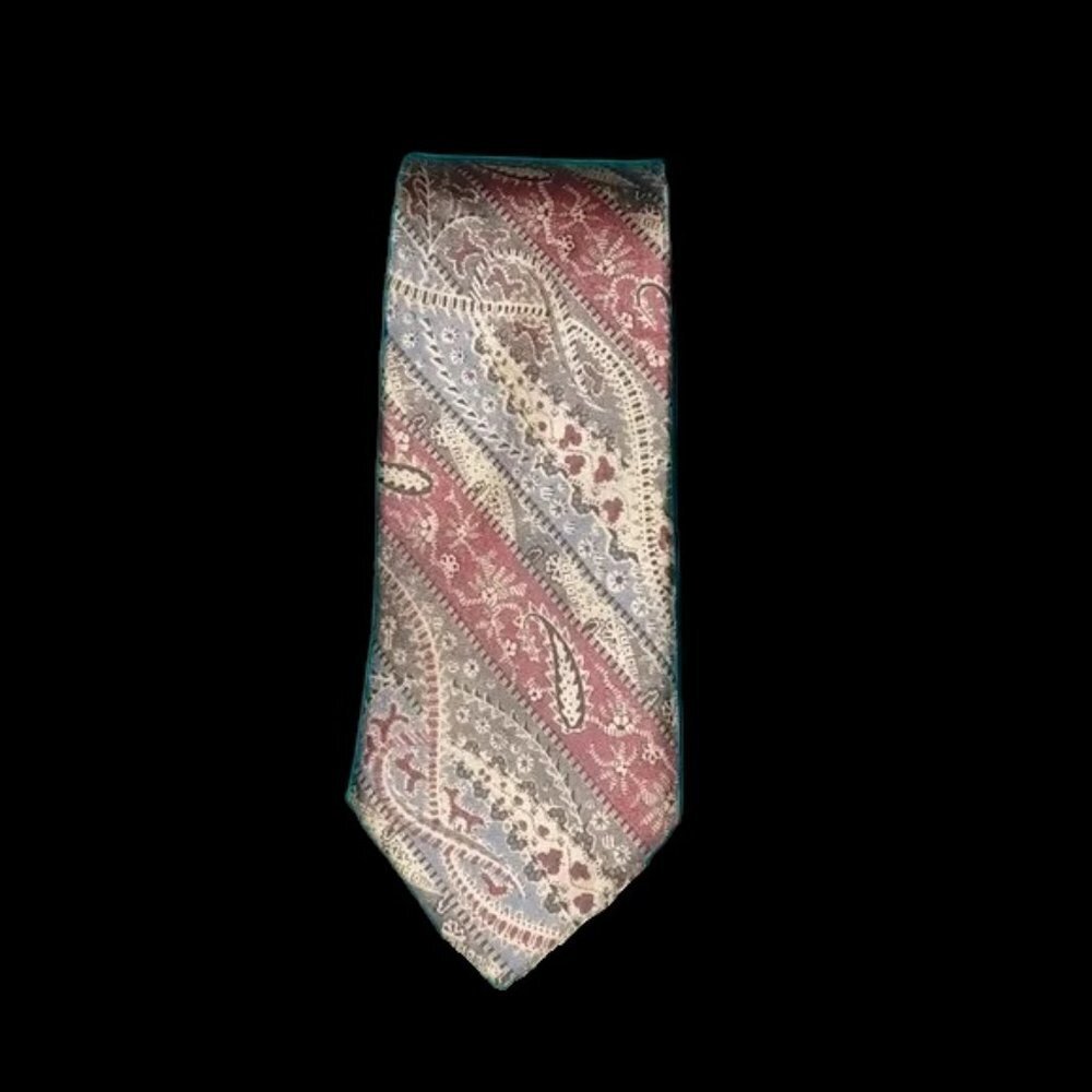 VGUC - 100% Imported Silk Tie - Handmade In The U.S.A.